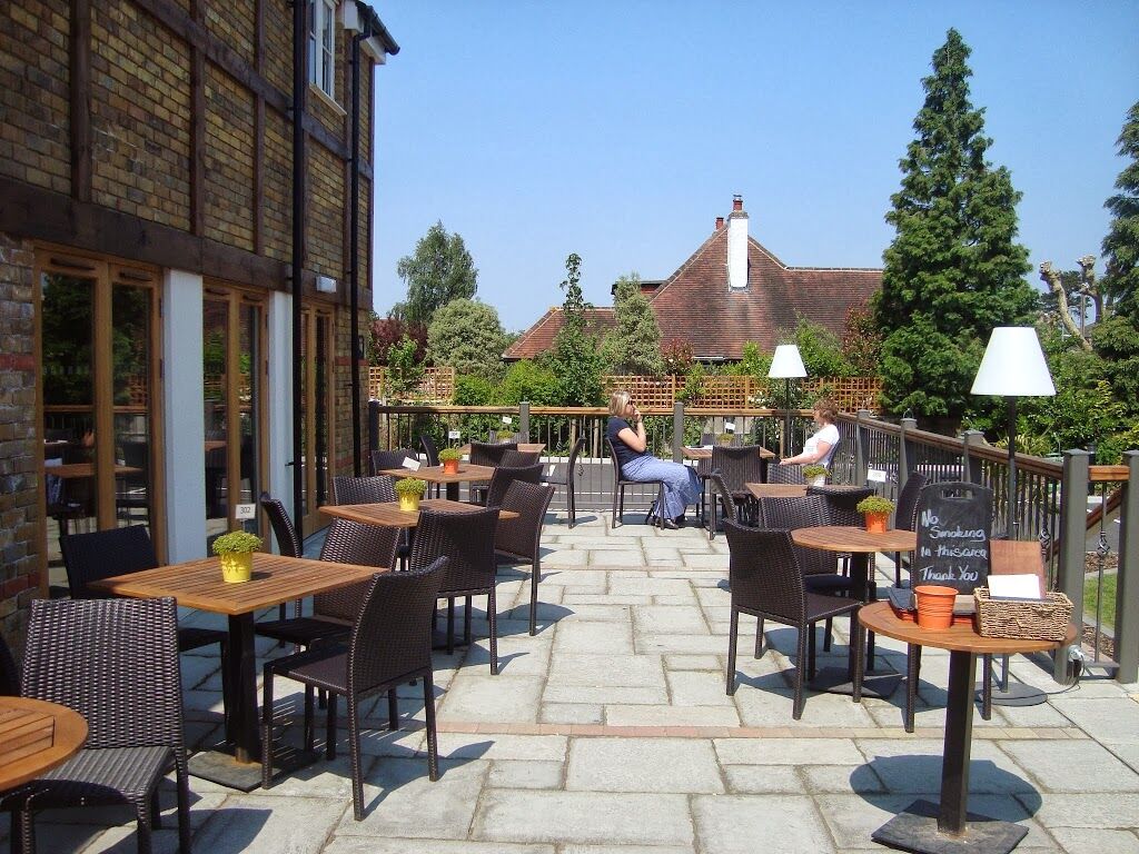 The Foley Claygate Exterior foto